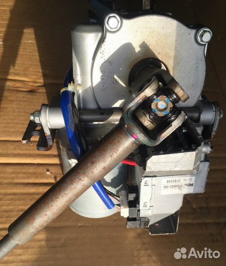 Электроусилитель руля с карданом рулевого управлен
