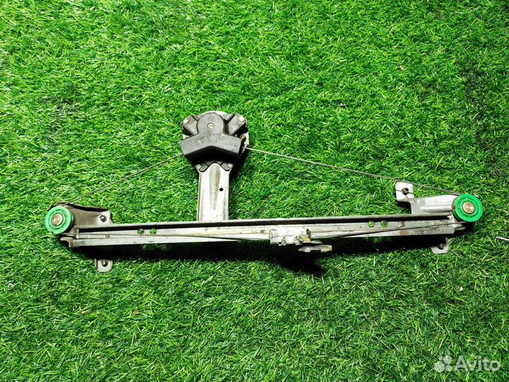Стеклоподъемник механ. задний левый Opel Omega B