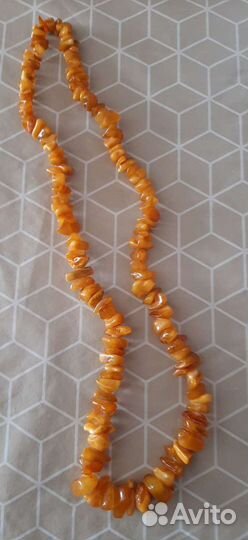 Янтарные бусы