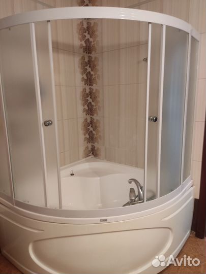 Ванная акриловая угловая