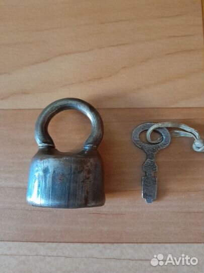 Замок старинный навесной (19-й век)