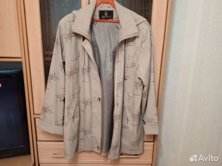 Куртка ветровка женская