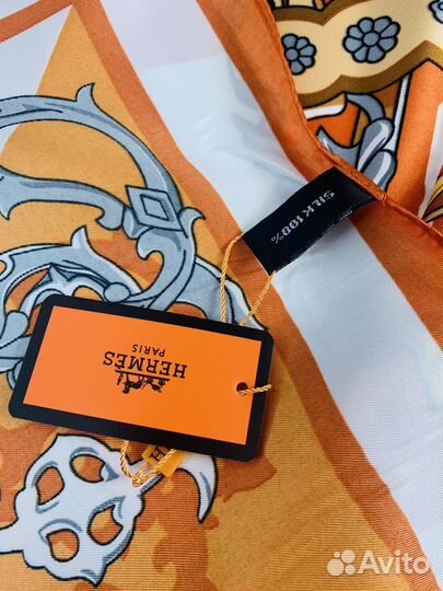 Оранжевый шелковый платок Hermes