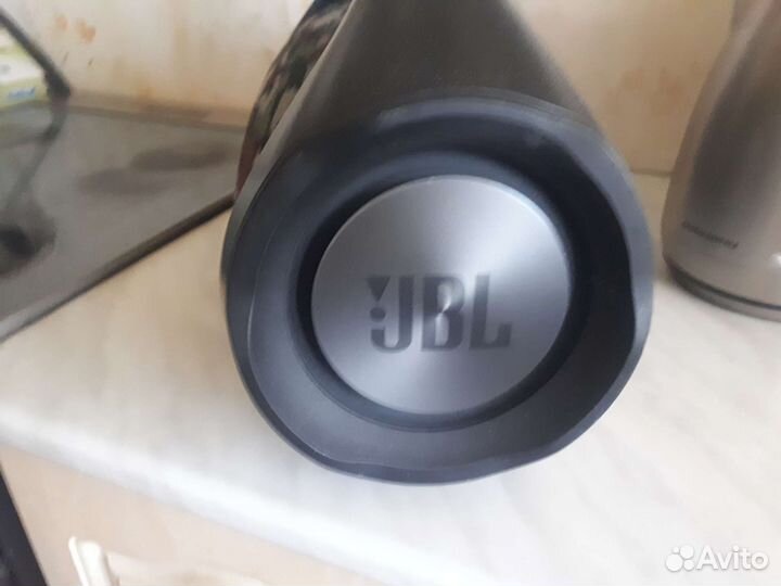 Jbl boombox первое поколение