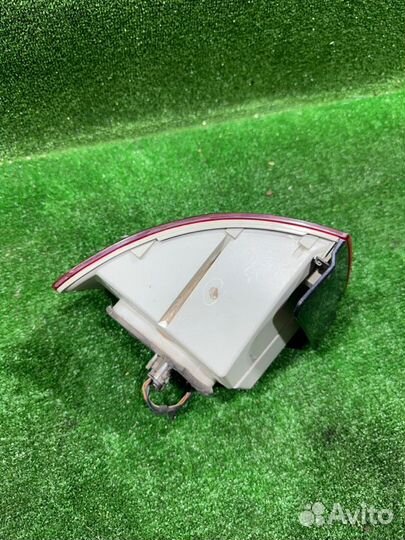 Фонарь задний правый Volkswagen Jetta седан 1.6