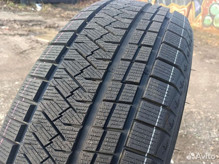 Triangle PL02 235/55 R18 104V