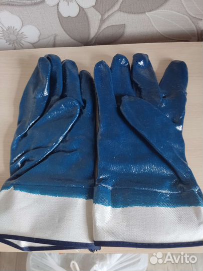 Перчатки
