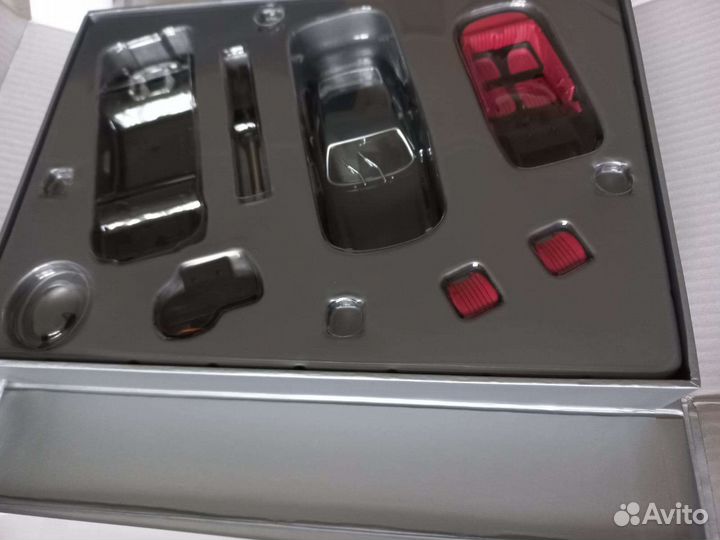 Коллекционная машинка porsche 911