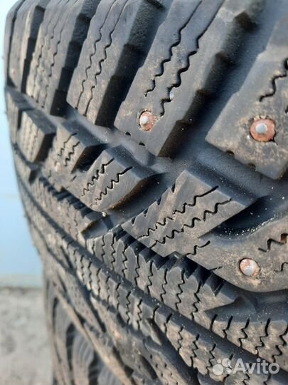 Marshal I'Zen Ice King KW21 225/60 R17 103T
