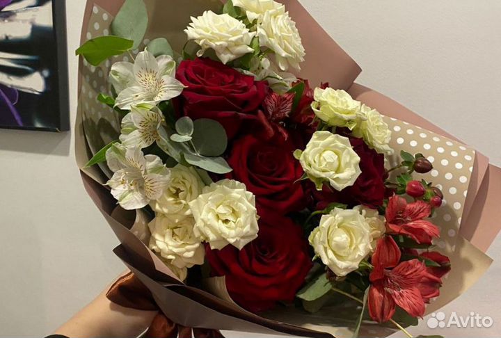 Букеты / цветы / роза комнатная