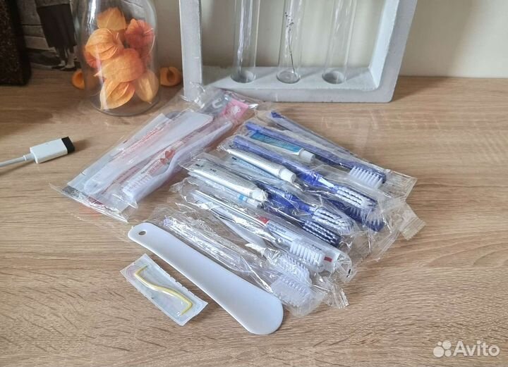 Одноразовые зубные щетки+паста,ложечки,цена за все