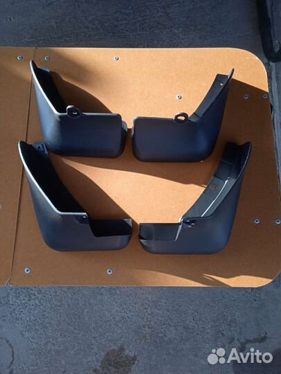 Брызговики Nissan leaf