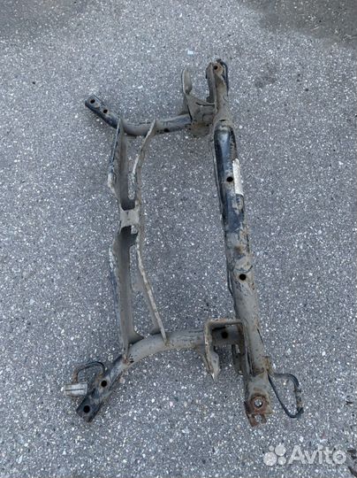 Подрамник задний Volkswagen skoda