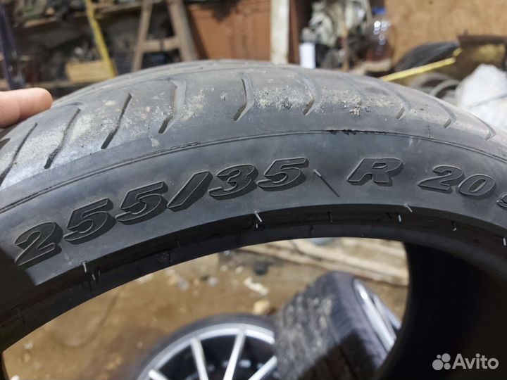 Pirelli P Zero 255/35 R20 97Y