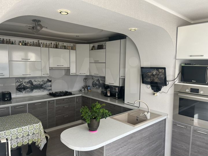 2-к. квартира, 66 м², 3/5 эт.