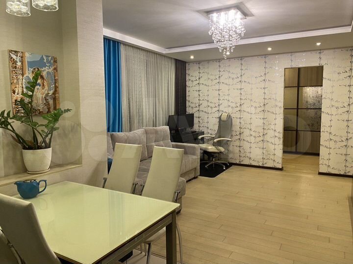 4-к. квартира, 79 м², 4/9 эт.