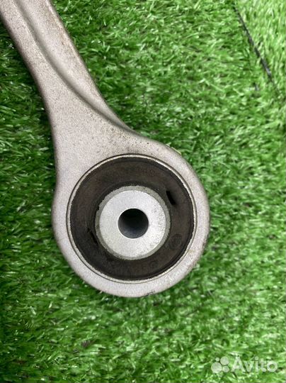 Рычаг передний верхний правый Ауди 8K 8T 4819