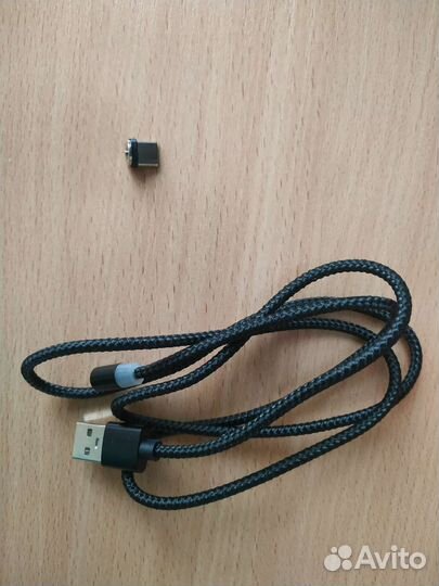 Магнитный USB-кабель для зарядки смартфона