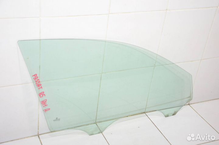 Стекло двери передней переднее правое Volkswagen