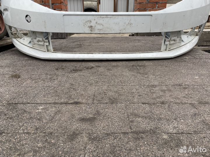 Передний бампер на шкода Октавия 2019 года