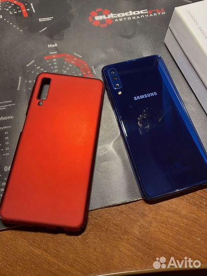 Samsung Galaxy A7 (2018), 4/64 ГБ