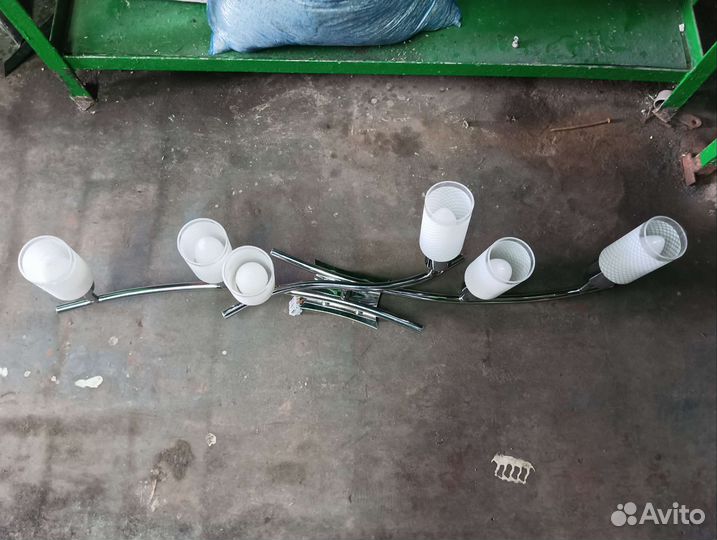 Люстра потолочная новая