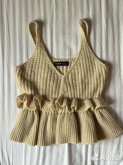 Вызаный топ новый