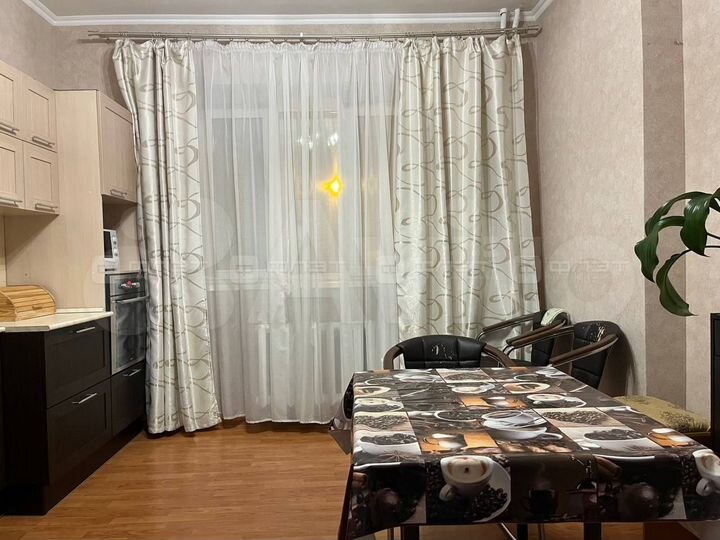 2-к. квартира, 67 м², 2/12 эт.