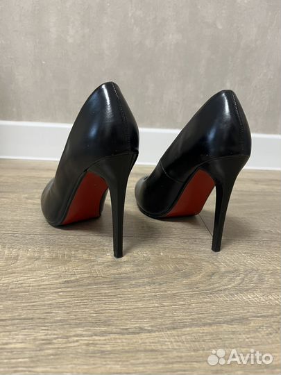 Туфли лодочки женские