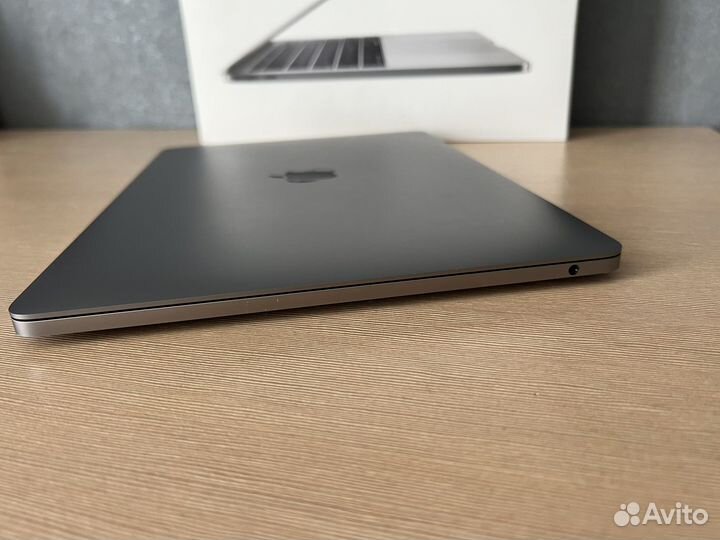 Apple MacBook Pro 13 retina 2017 8/128гб