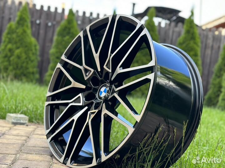 Новые стильные диски на BMW R21 818 стиль