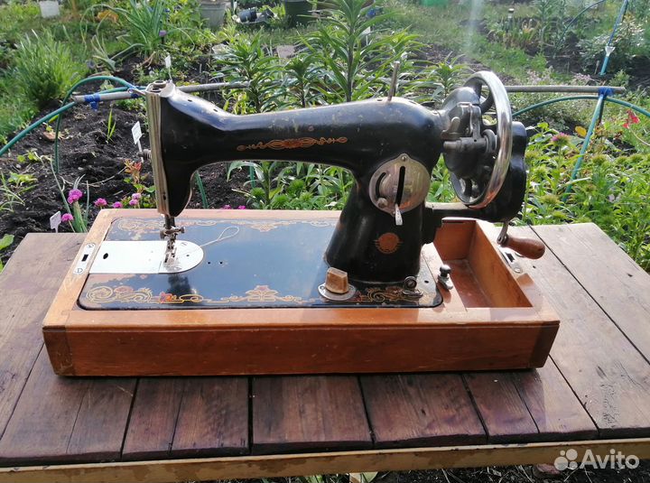 Швейная машинка ручная пмз им Калинина г. Подольск