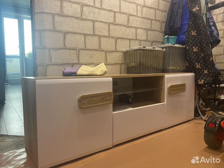 Тумба под телевизор