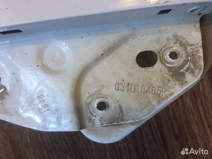 Крыло на renault logan