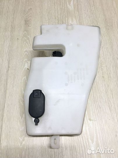 Бачок омывателя Renault duster