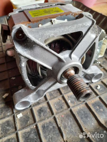 Двигататель стиральной машины