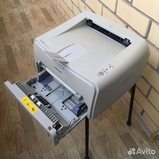 Лазерный принтер Samsung Ml-1520P