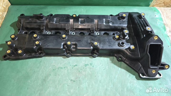 Б/У Крышка клапанная левая L 1VD-FTV TLC200 toyota