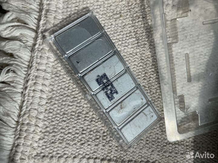 На отправке Тени dior eye reviver оригинал