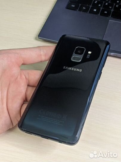 Samsung Galaxy S9, 4/64 ГБ