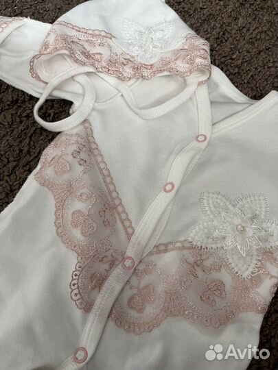 Комплект на выписку для девочки