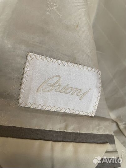 Мужской костюм brioni