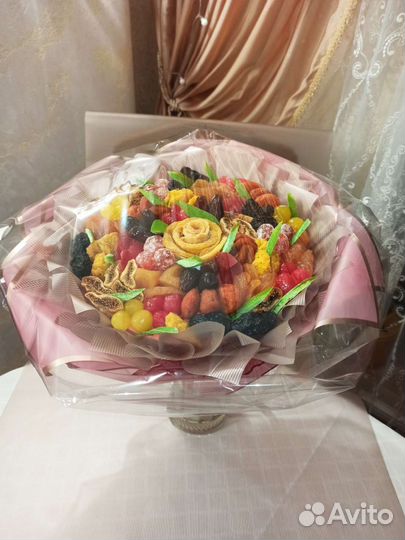 Съедобные букеты из сухофруктов