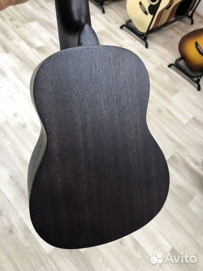 Укулеле черный санберст