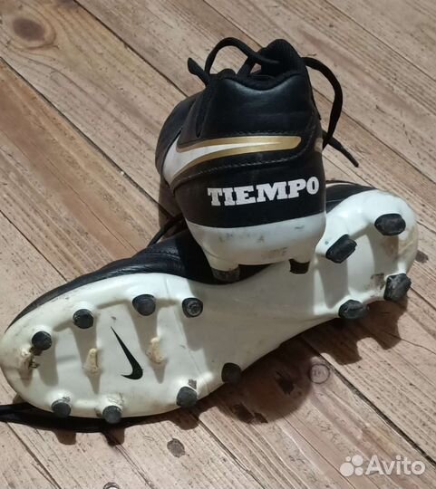 Шиповки (бутсы) nike tiempo 40