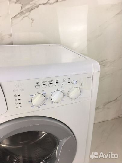 Стиральная машина бу Indesit WIL102