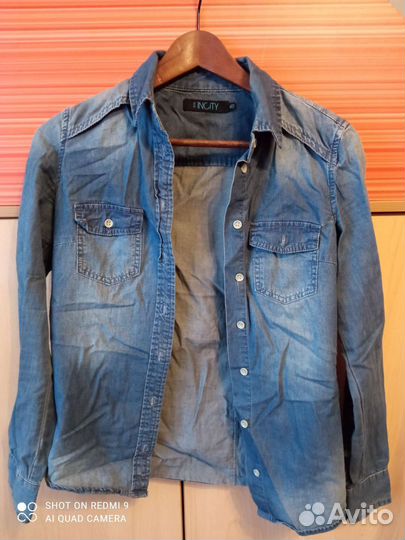 Джинсовая рубашка