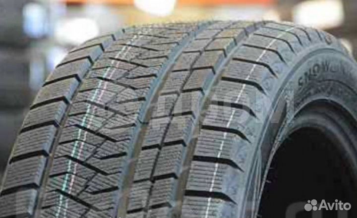 Triangle PL02 235/35 R19