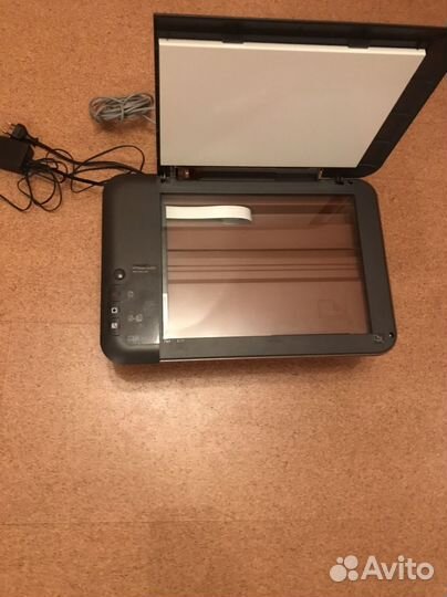 Принтер HP deskjet 2050