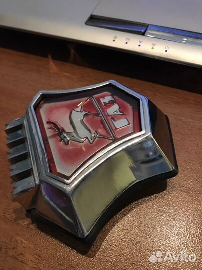 Эмблема Газ 13